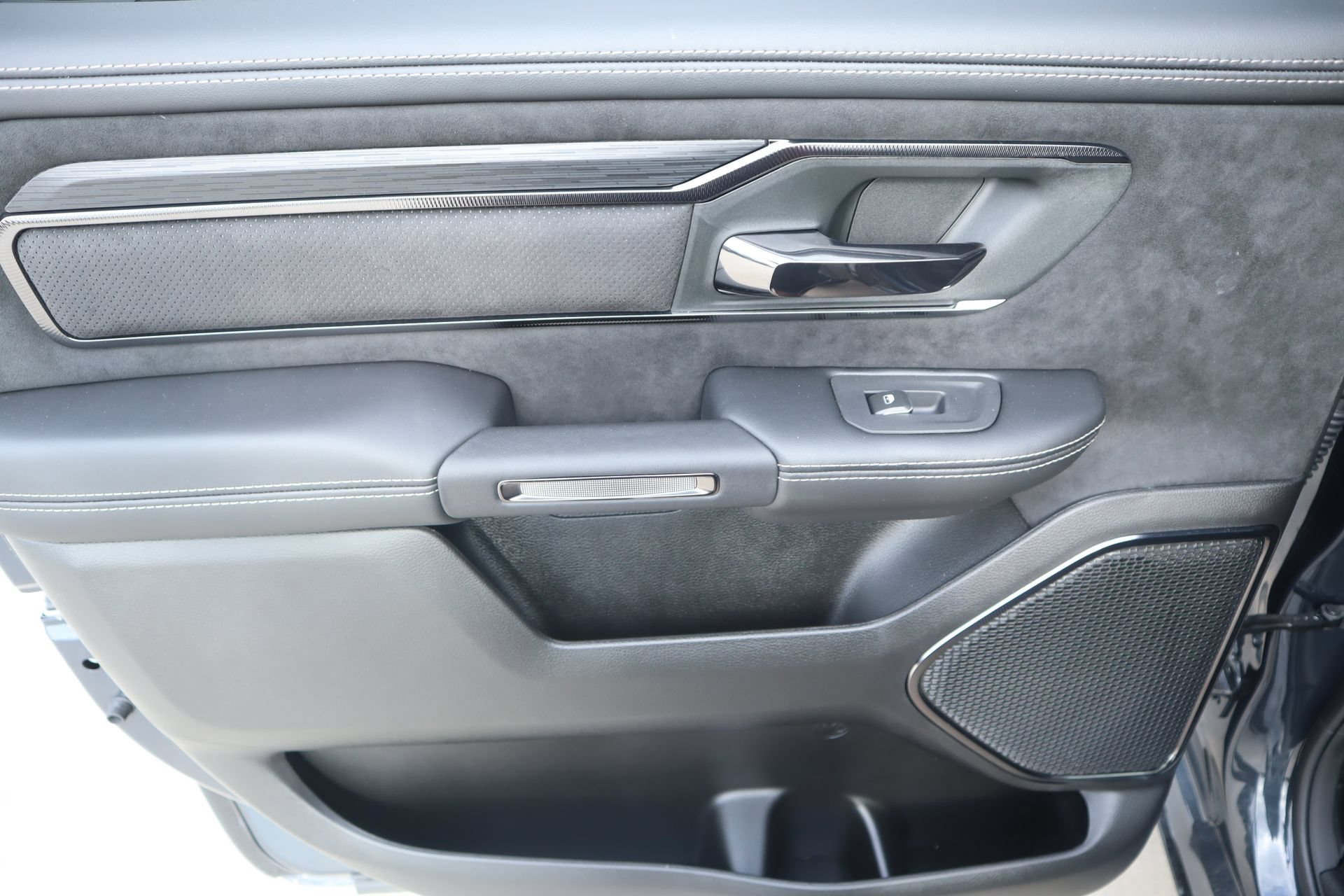 New 2026 RAM 1500 RHO AWD/4WD image 17
