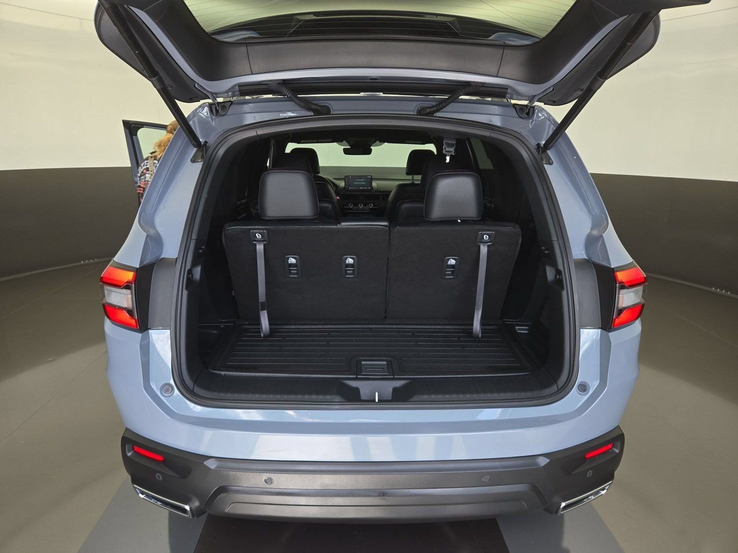 Used 2025 Honda Pilot Black Edition image 32