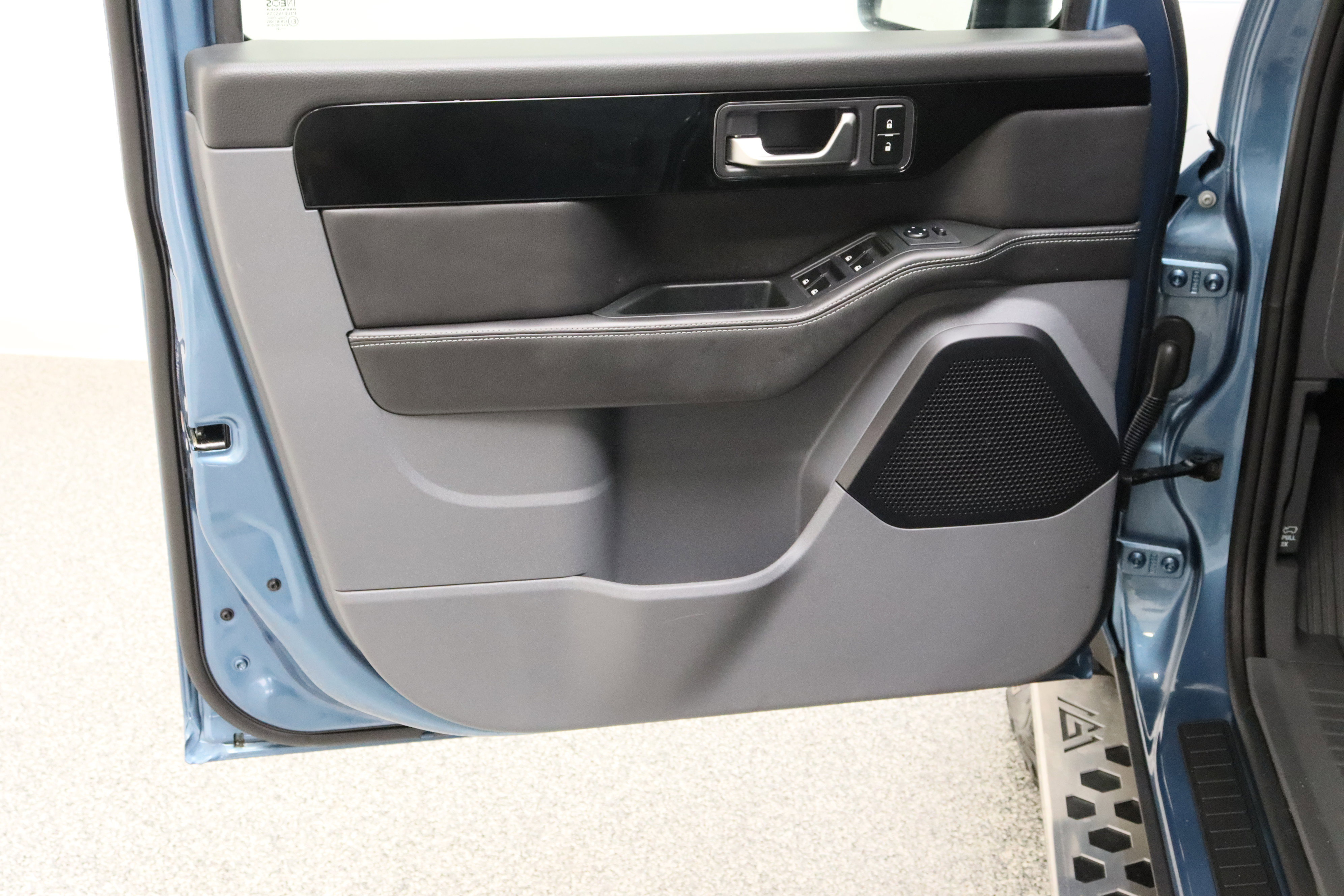 Used 2024 INEOS Grenadier image 12