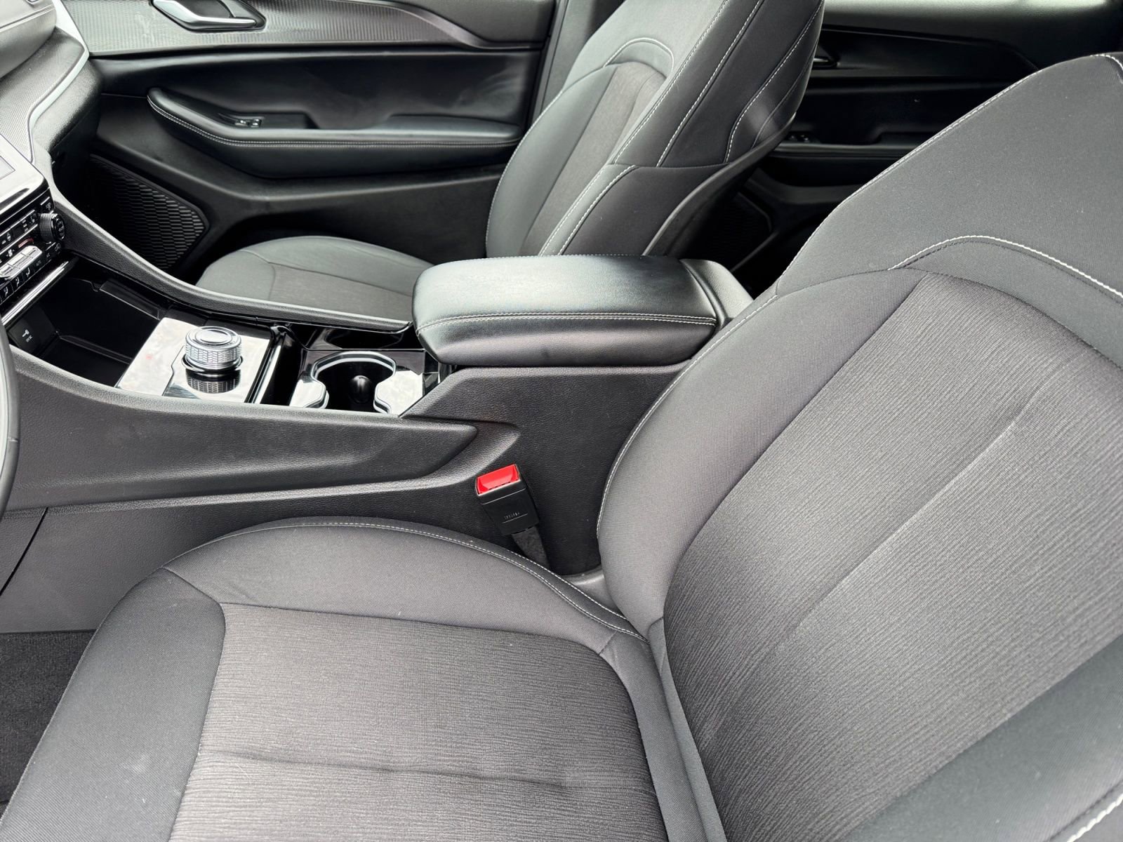 Used 2023 Jeep Grand Cherokee L Laredo w/ Luxury Tech Group I AWD/4WD image 21