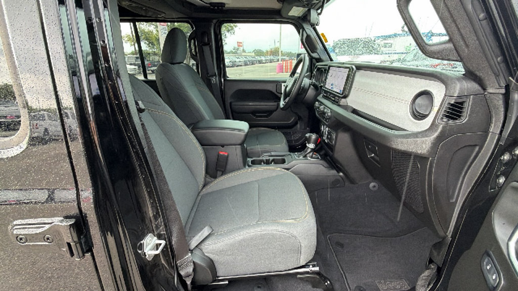 Used 2025 Jeep Gladiator Sport AWD/4WD image 31