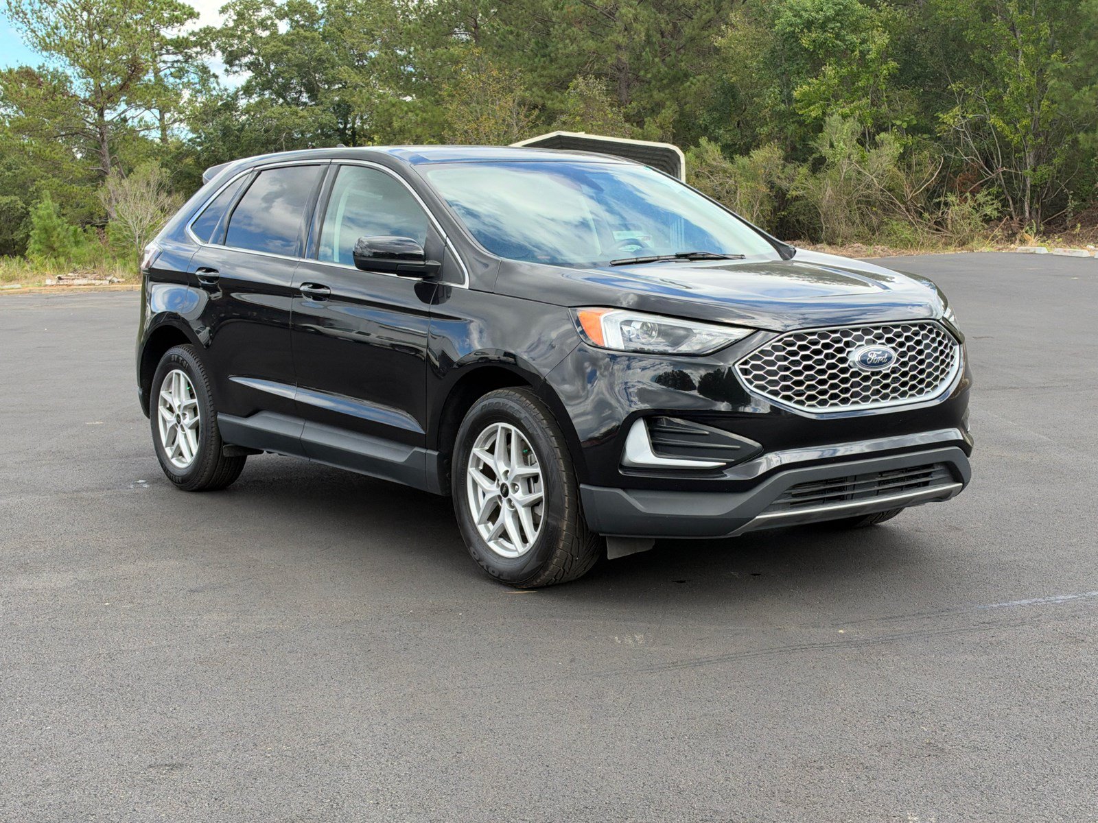Used 2024 Ford Edge SEL AWD/4WD image 3