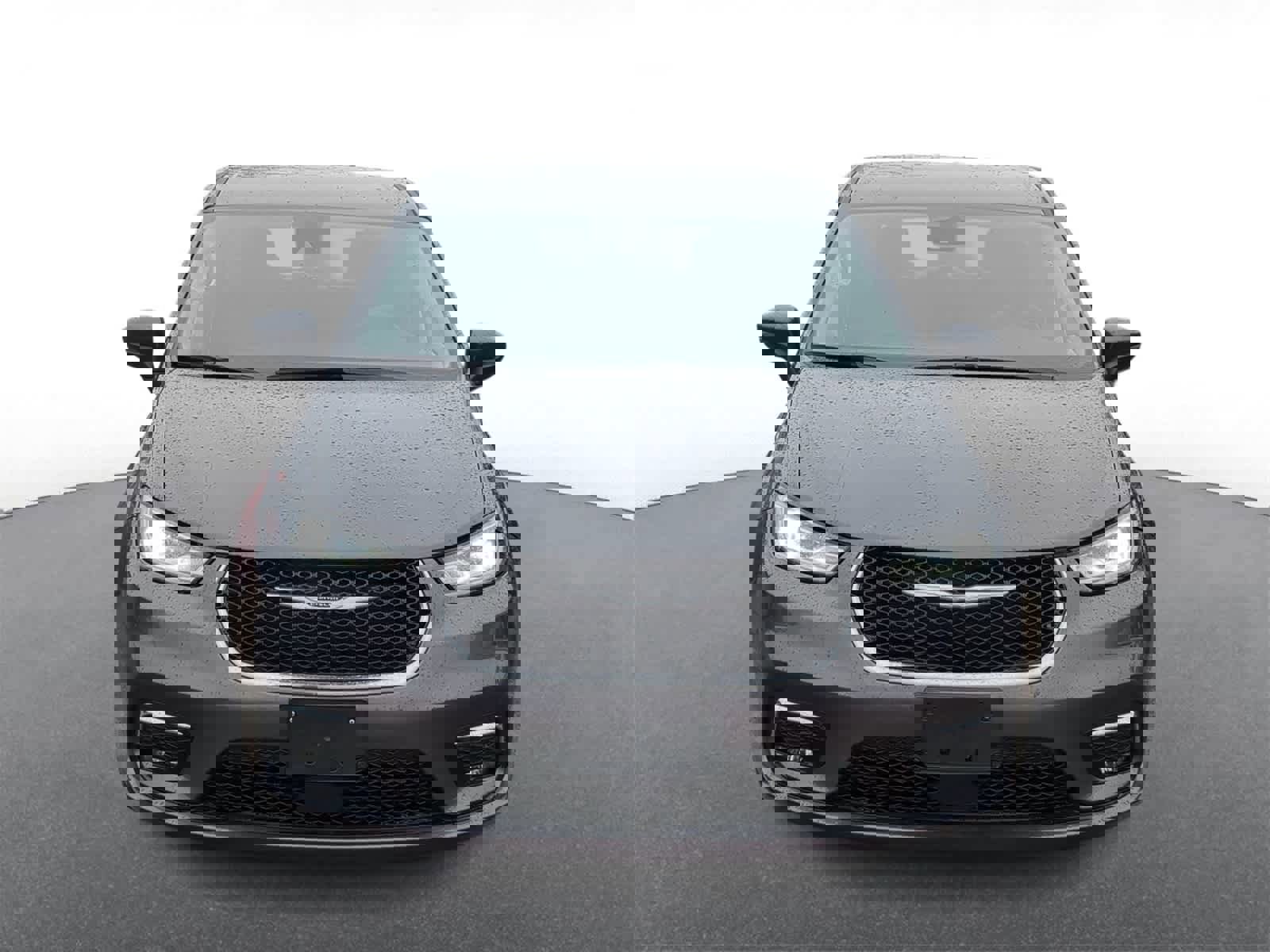 Certified 2023 Chrysler Pacifica Touring-L image 3