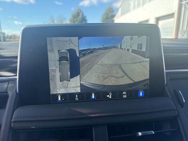 Used 2023 Chevrolet Suburban RST w/ Luxury Package AWD/4WD image 20