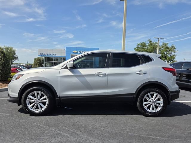 Used 2017 Nissan Rogue Sport S w/ S Appearance Package FWD image 3