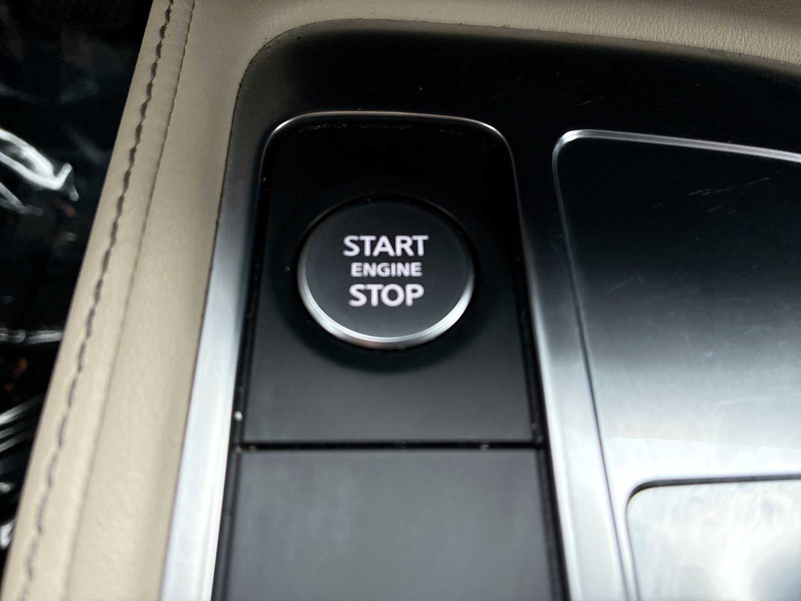 Used 2023 INFINITI QX60 Luxe image 17