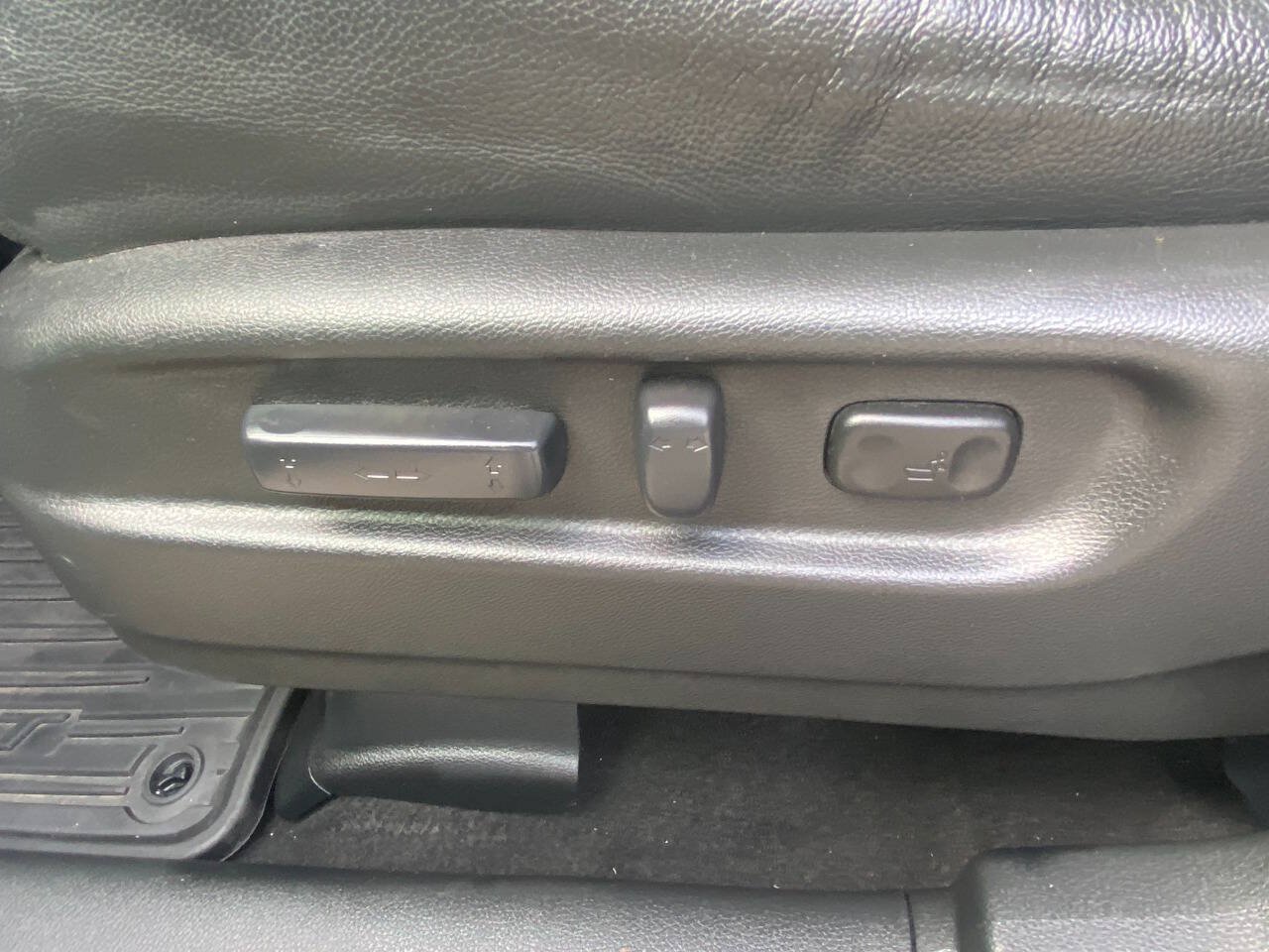 Used 2017 Honda Pilot EX-L image 17
