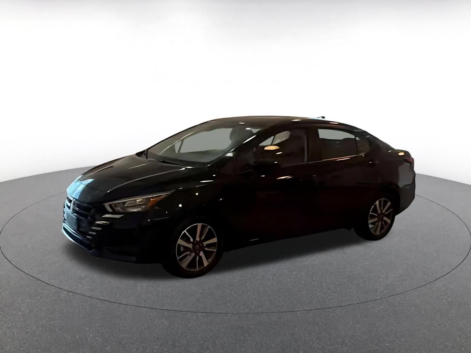 Used 2025 Nissan Versa SV FWD image 7