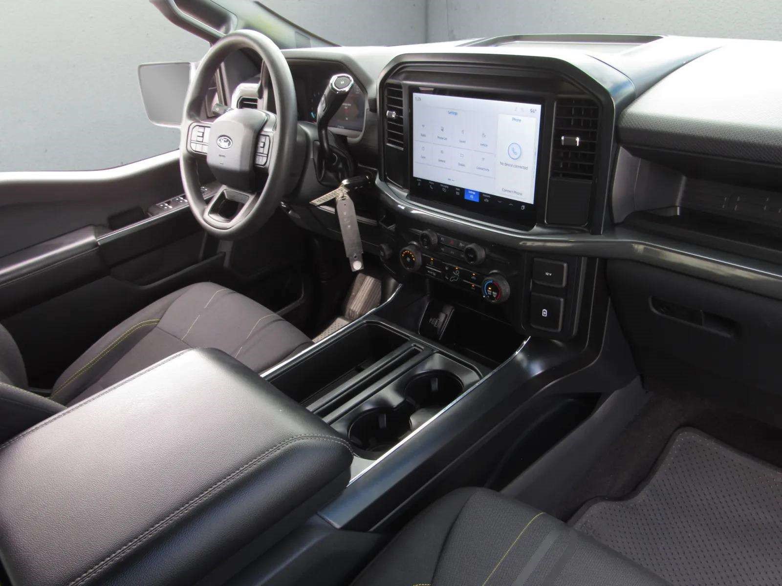 Used 2025 Ford F150 STX w/ Equipment Group 200A RWD image 9