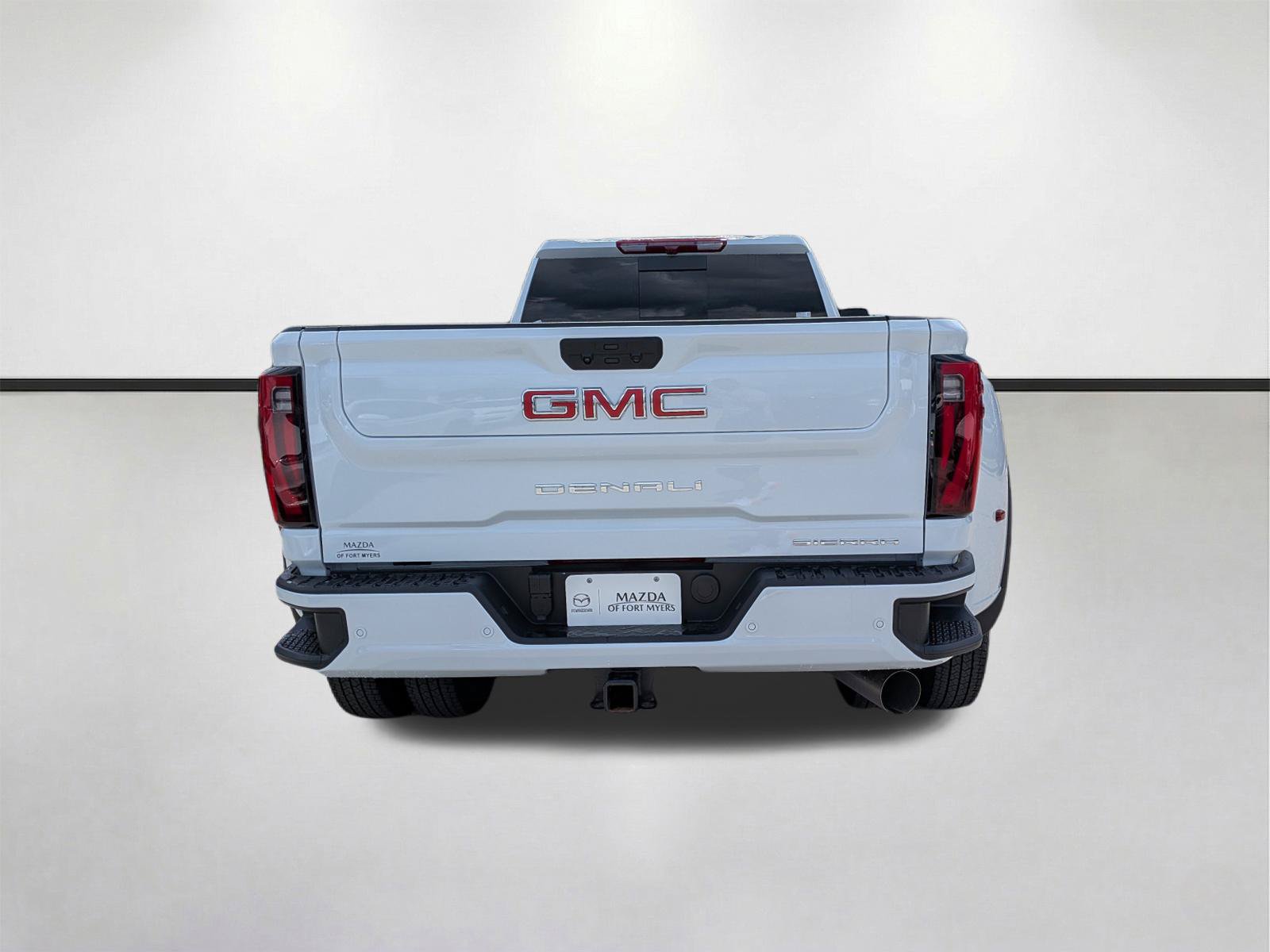 Used 2026 GMC Sierra 3500 Denali AWD/4WD image 5