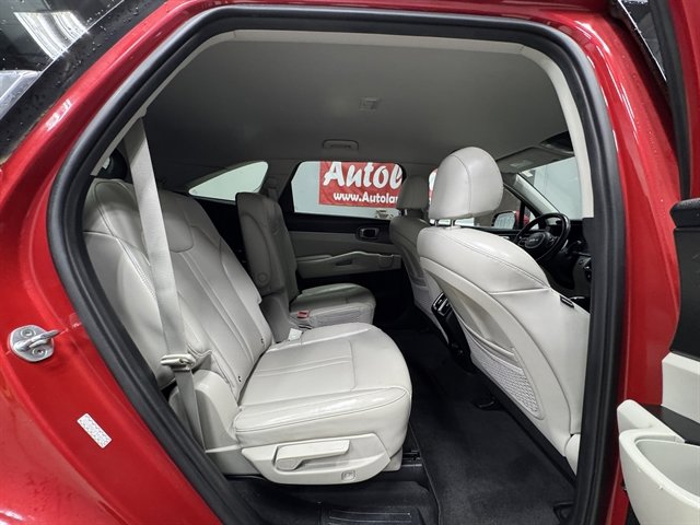 Used 2022 Kia Sorento S image 13