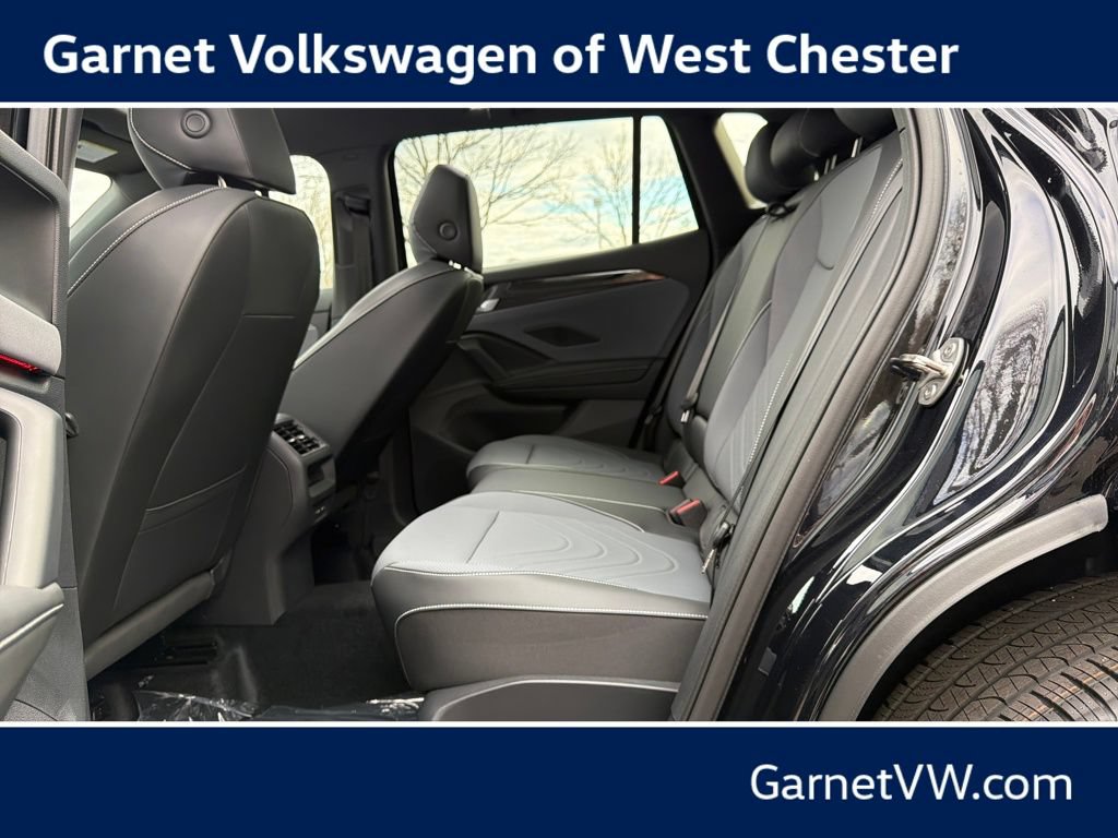 New 2026 Volkswagen Tiguan SE R-Line AWD/4WD image 17