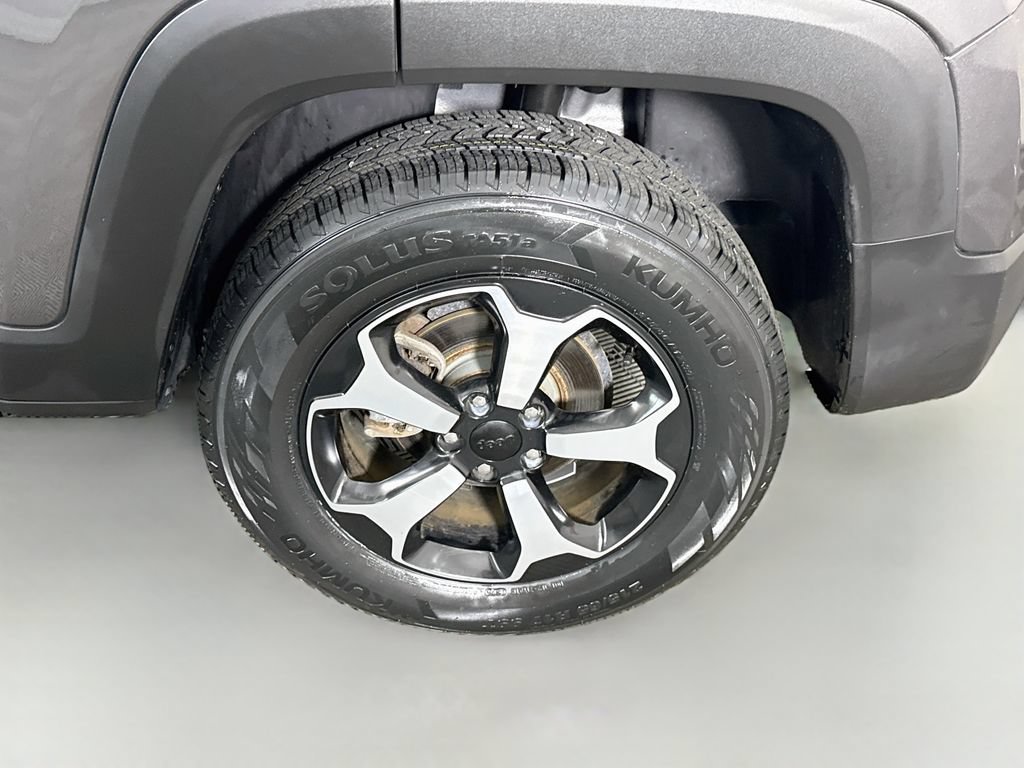 Used 2019 Jeep Renegade Trailhawk w/ Cold Weather Group II AWD/4WD image 33