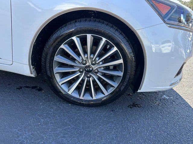 Used 2017 Kia Cadenza Technology image 8