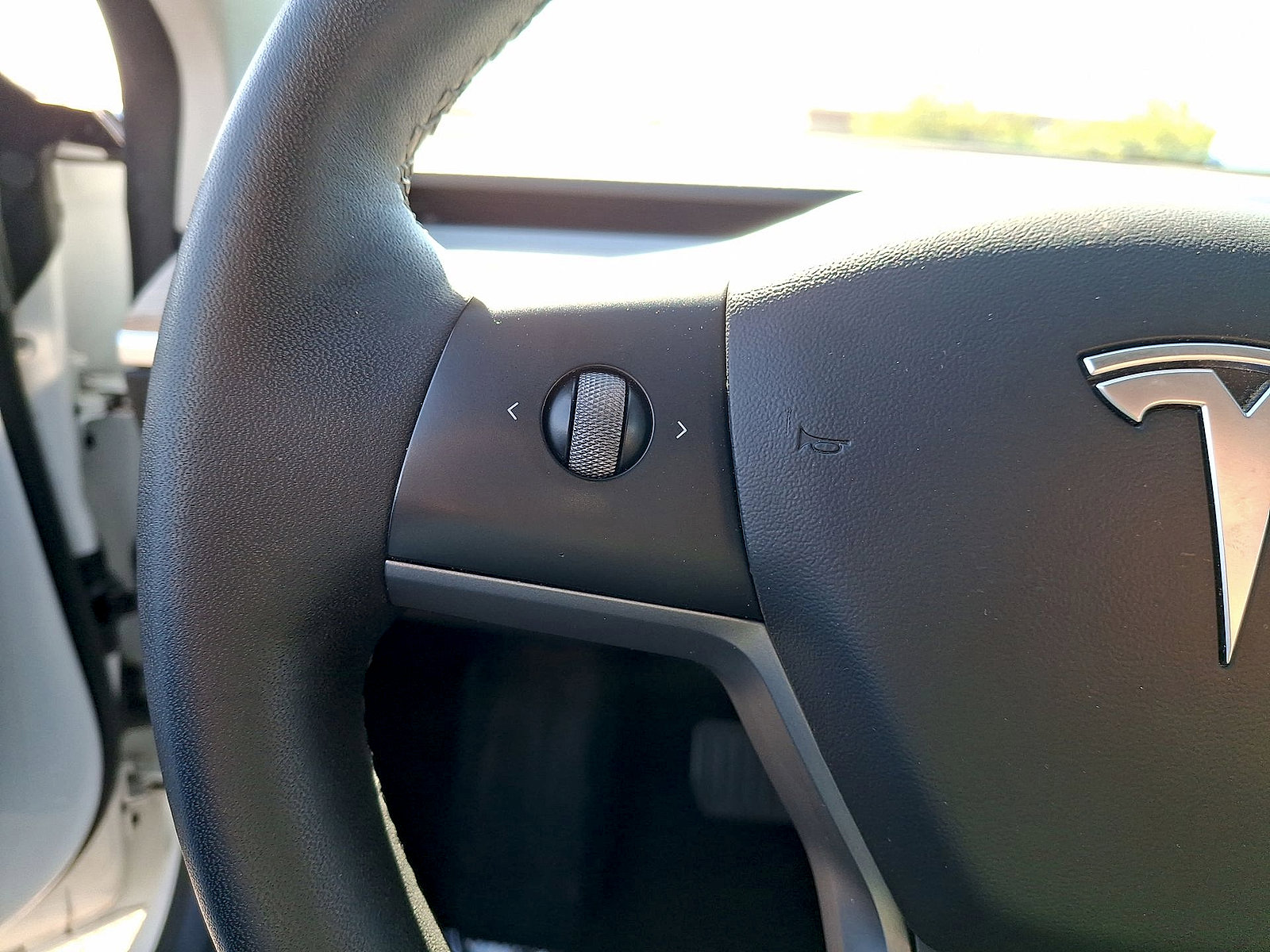 Used 2022 Tesla Model 3 Long Range image 17