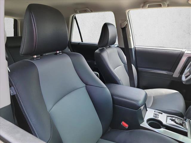 Used 2017 Toyota 4Runner SR5 Premium RWD image 14