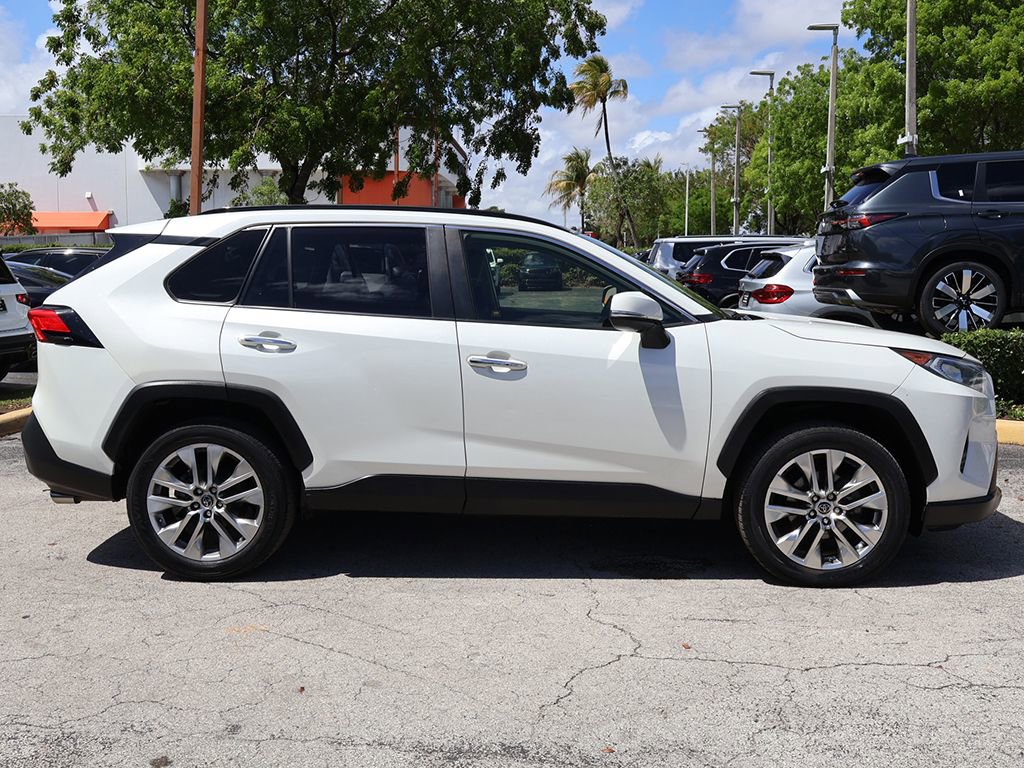 Used 2019 Toyota RAV4 Limited w/ Advanced Technology Package AWD/4WD image 16