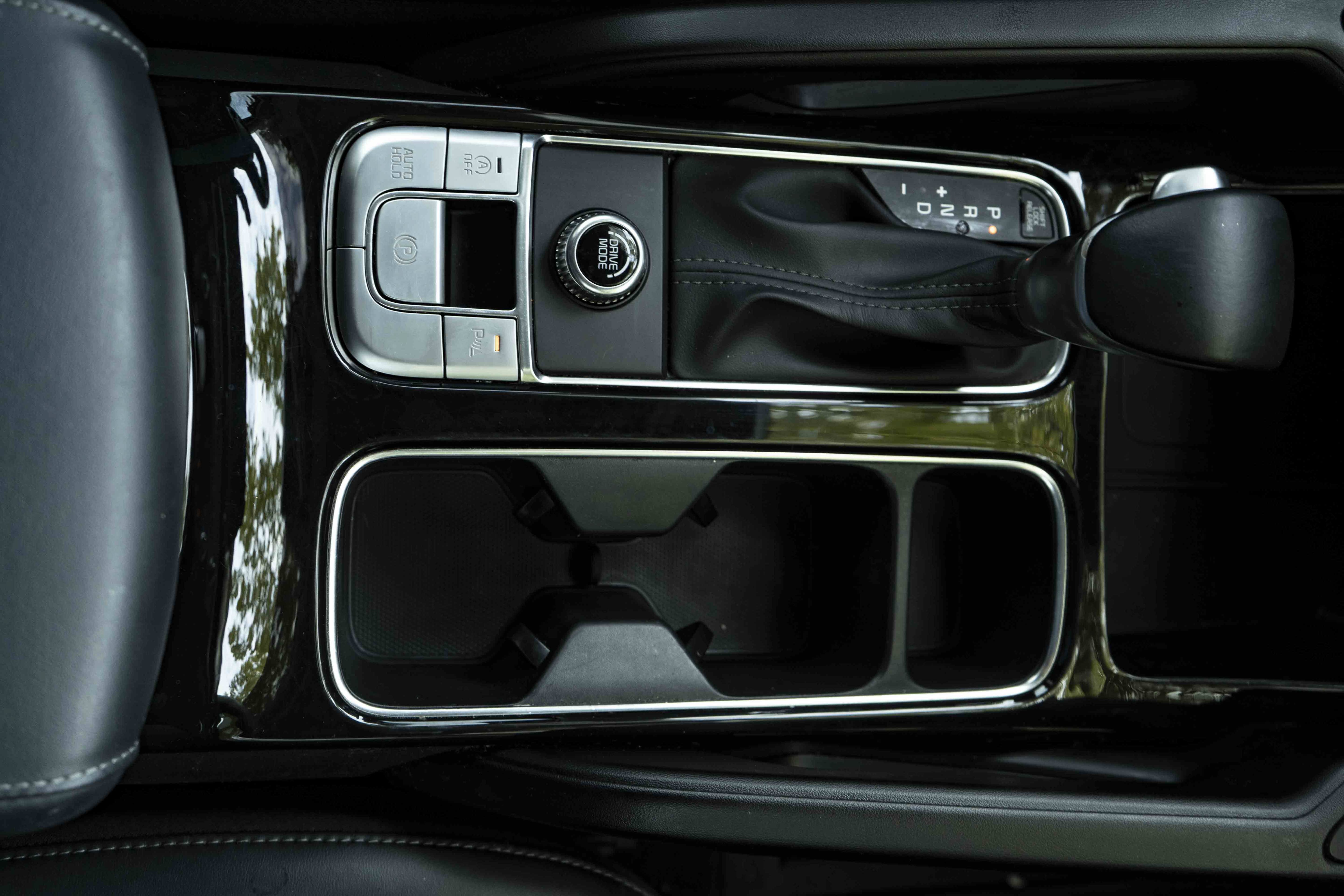 Used 2025 Kia Telluride S FWD image 28