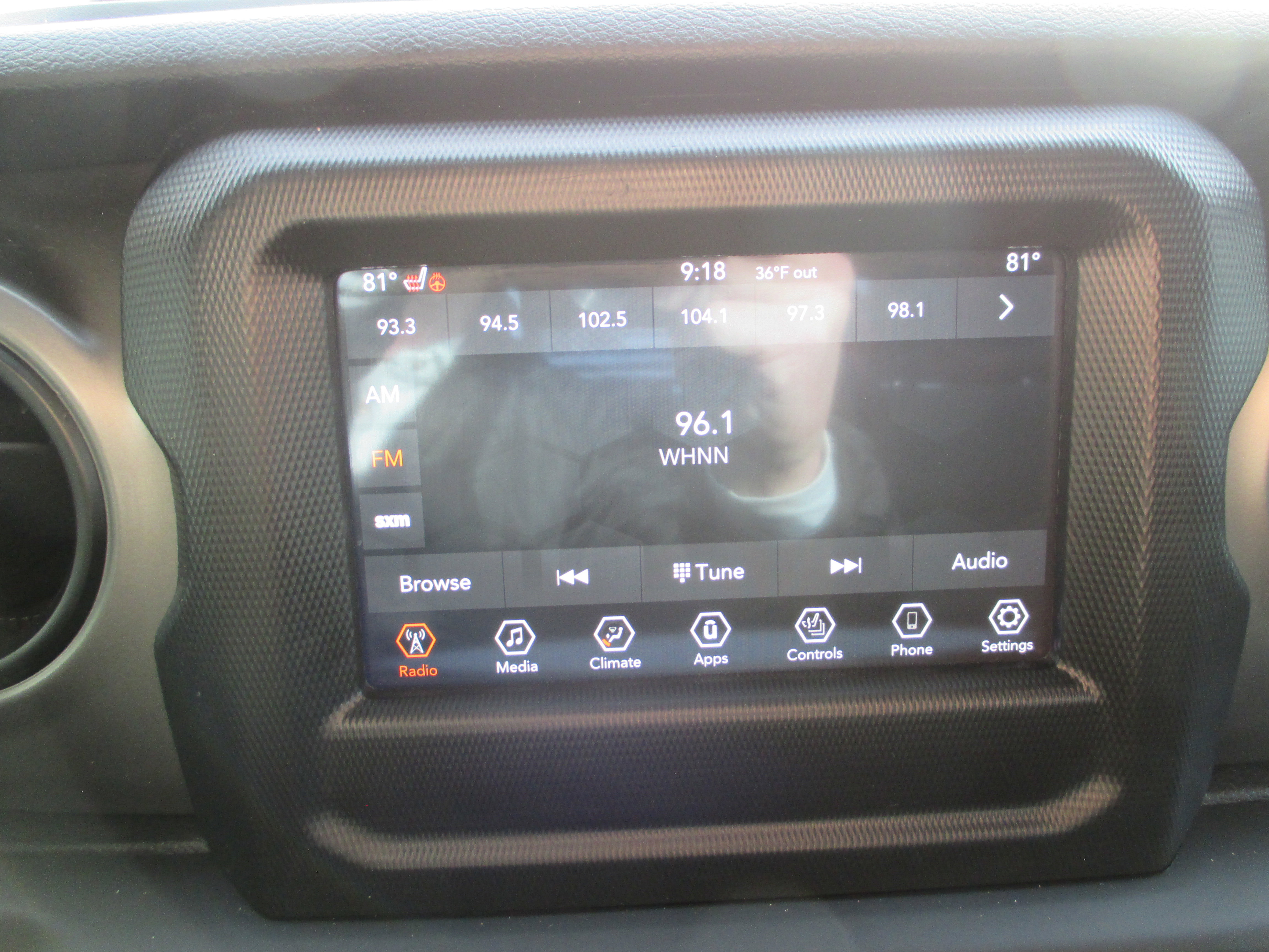 Used 2020 Jeep Gladiator Sport w/ Quick Order Package 24S image 15