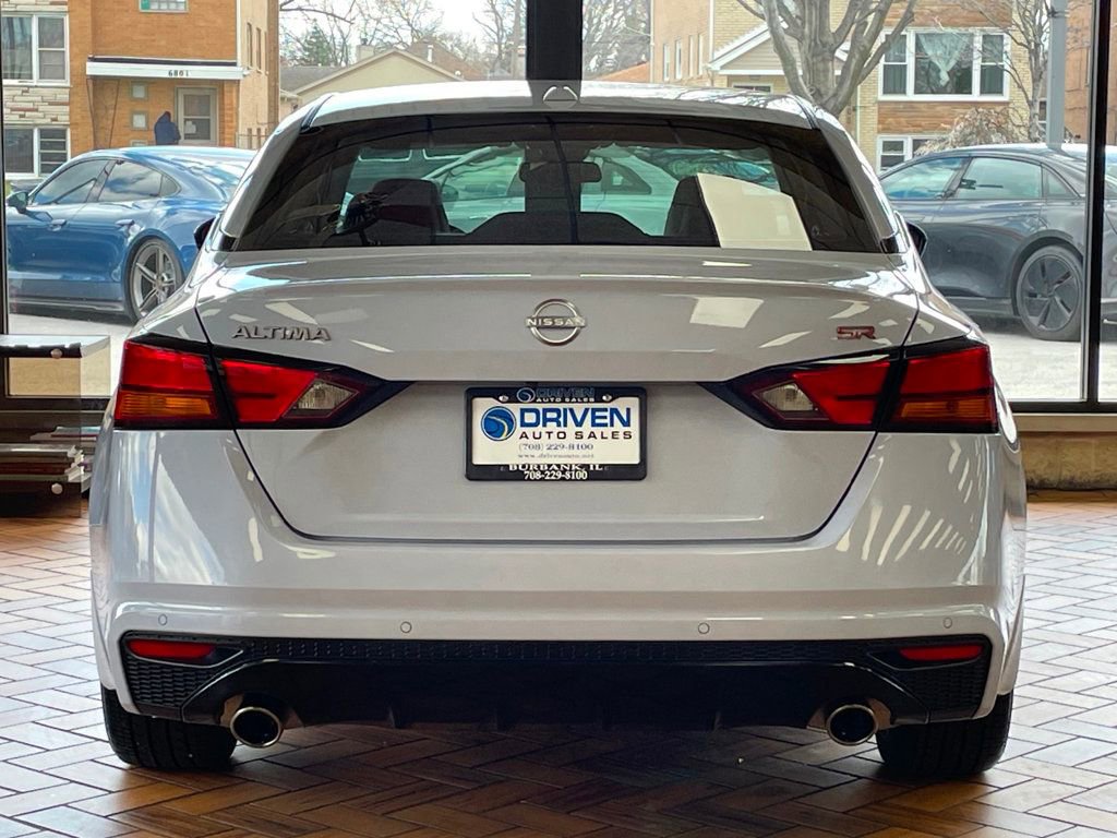Used 2024 Nissan Altima 2.5 SR w/ SR Premium Package image 9