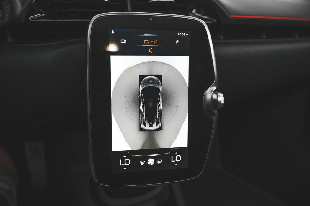 Used 2025 McLaren Artura Spider RWD image 15