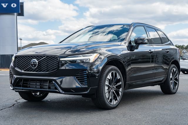 New 2026 Volvo XC60 T8 Plus w/ Protection Package Premier image 3