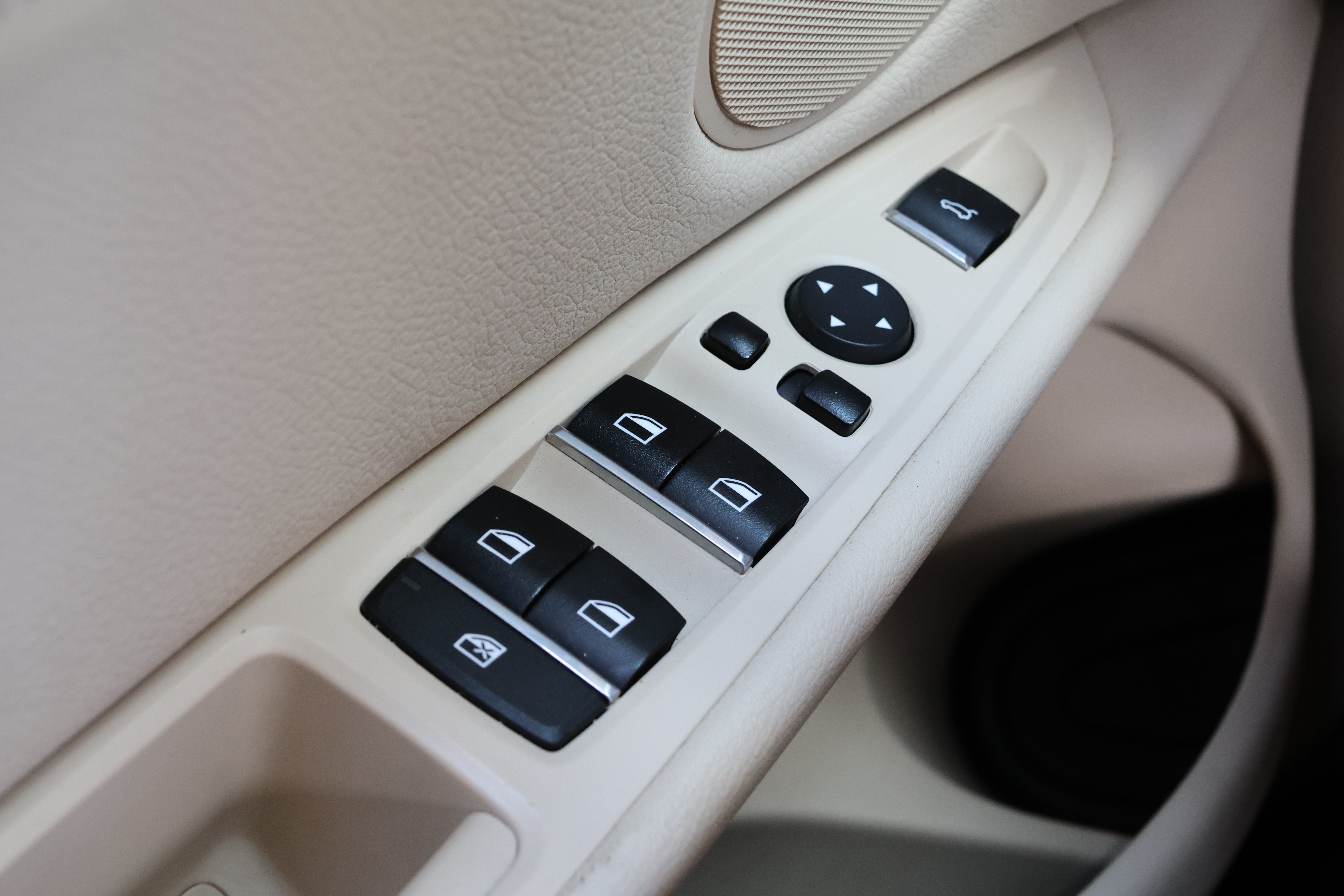 Used 2015 BMW X5 xDrive35i AWD/4WD image 14