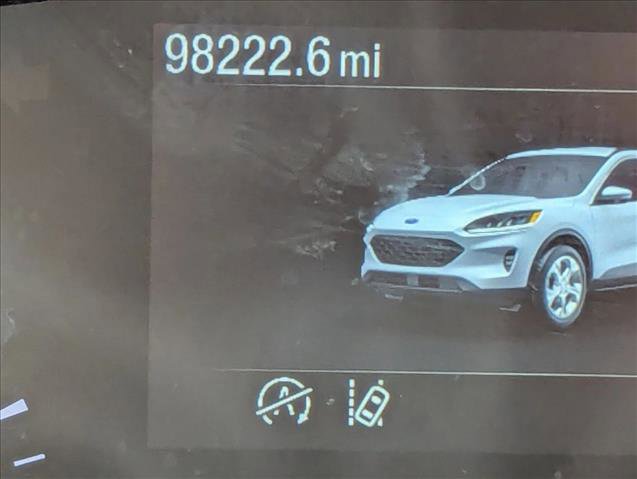 Used 2020 Ford Escape SE image 10