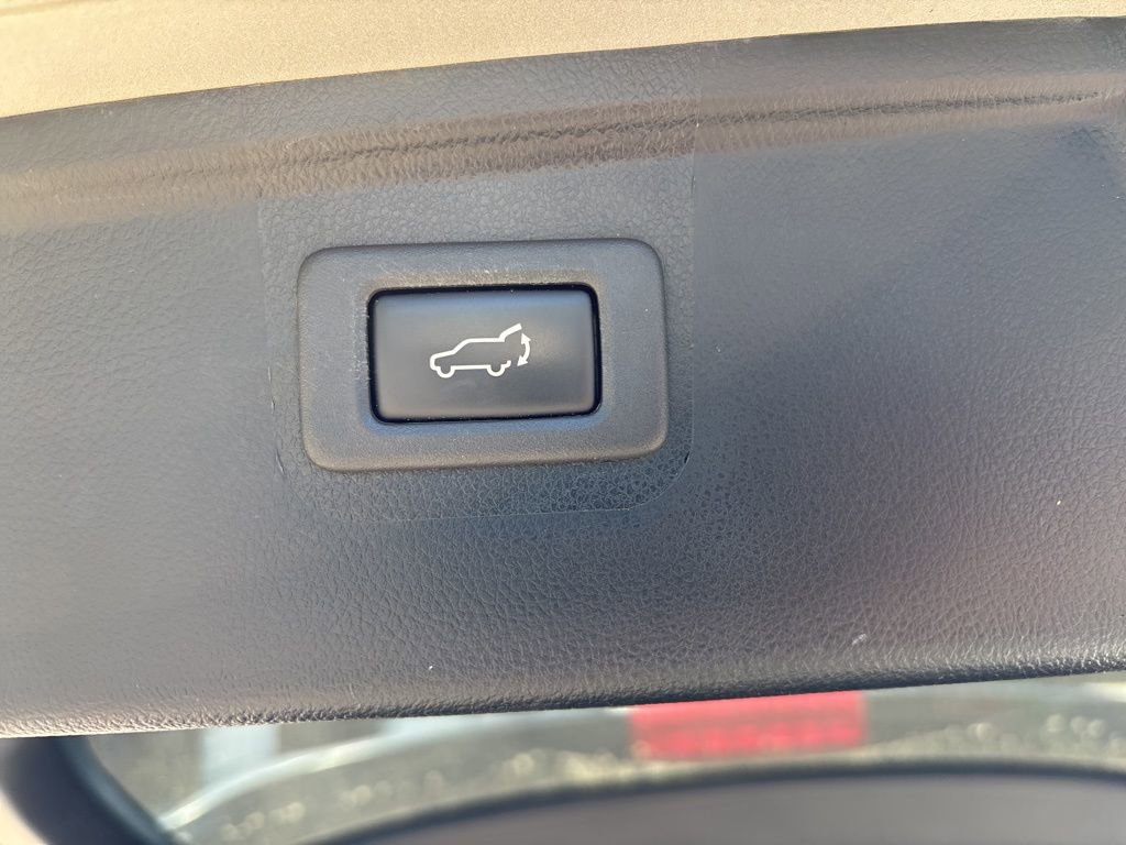 Used 2017 Subaru Outback 3.6R Limited AWD/4WD image 32
