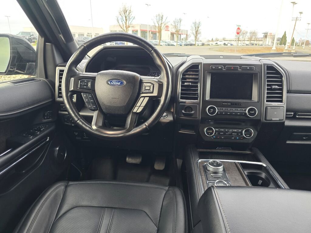 Used 2018 Ford Expedition Limited image 16