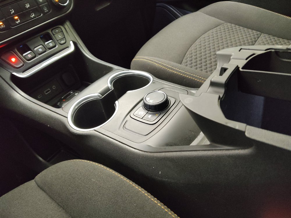 Used 2020 GMC Terrain SLE FWD image 26
