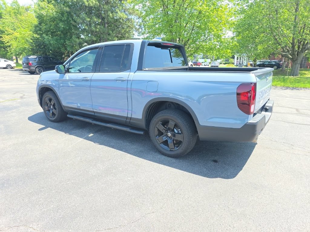 Certified 2025 Honda Ridgeline Black Edition image 5