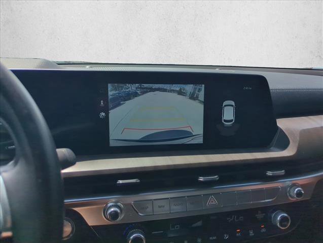 Used 2023 Kia Telluride EX w/ EX Captain's Chair Package image 13