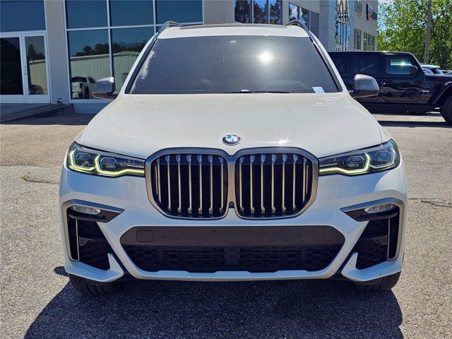 Used 2020 BMW X7 M50i w/ Dynamic Handling Package AWD/4WD image 2
