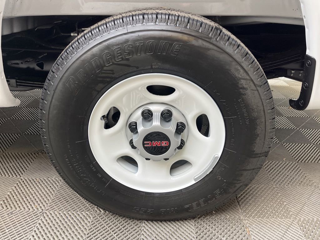 New 2026 GMC Savana 2500 w/ Driver Convenience Package image 4