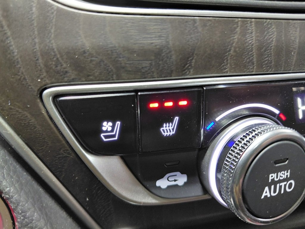 Used 2019 Honda Accord Touring image 5