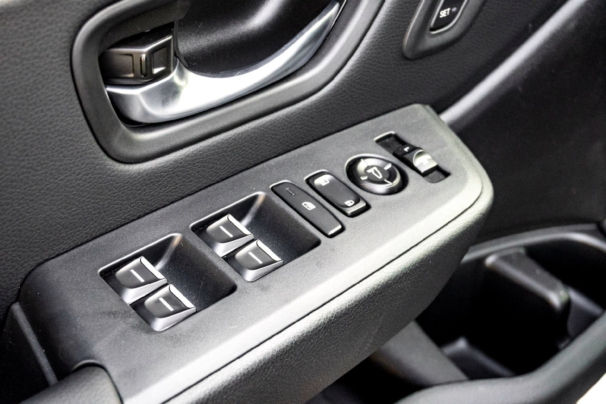 Used 2025 Honda Pilot EX-L image 11