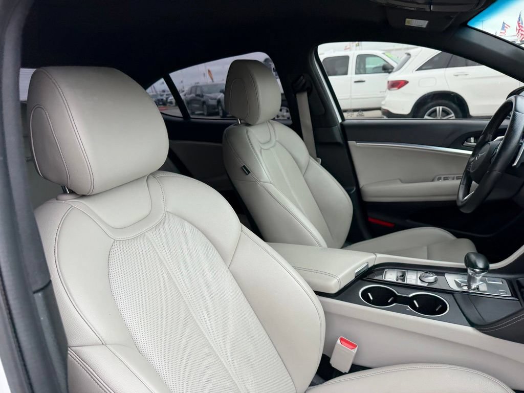 Used 2022 Genesis G70 2.0T RWD image 20