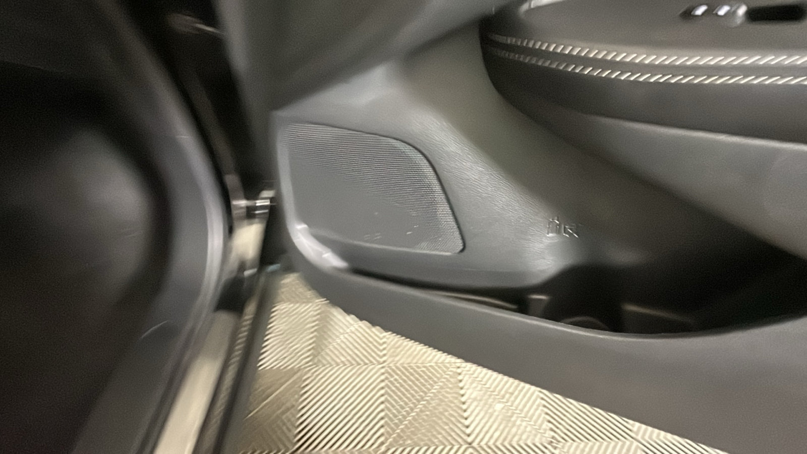 Used 2024 Nissan Murano SV w/ SV Midnight Edition Package AWD/4WD image 35