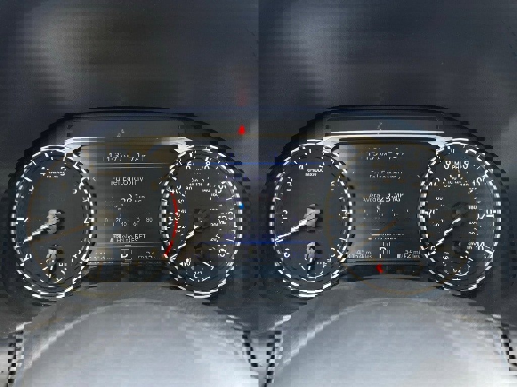 Used 2025 Nissan Altima 2.5 SV image 15