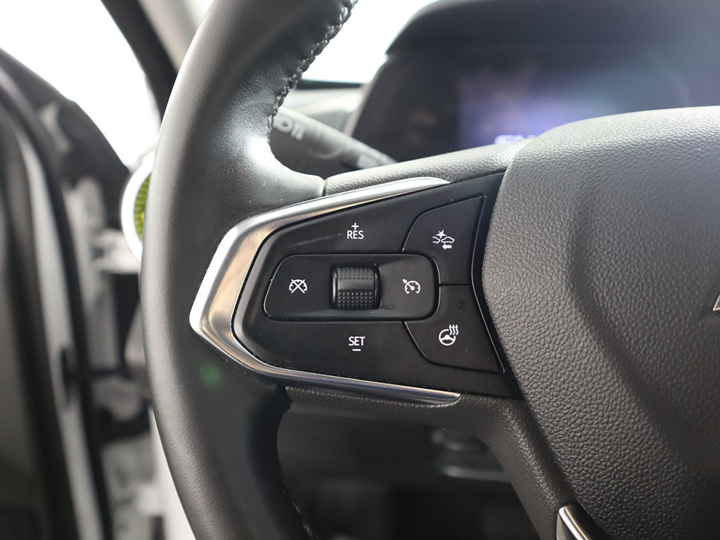 Used 2024 Chevrolet Trax LT w/ LT Convenience Package FWD image 41