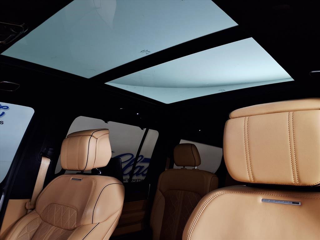 Used 2022 Jeep Grand Wagoneer Series III w/ Rear Seat Video Group 1 image 14