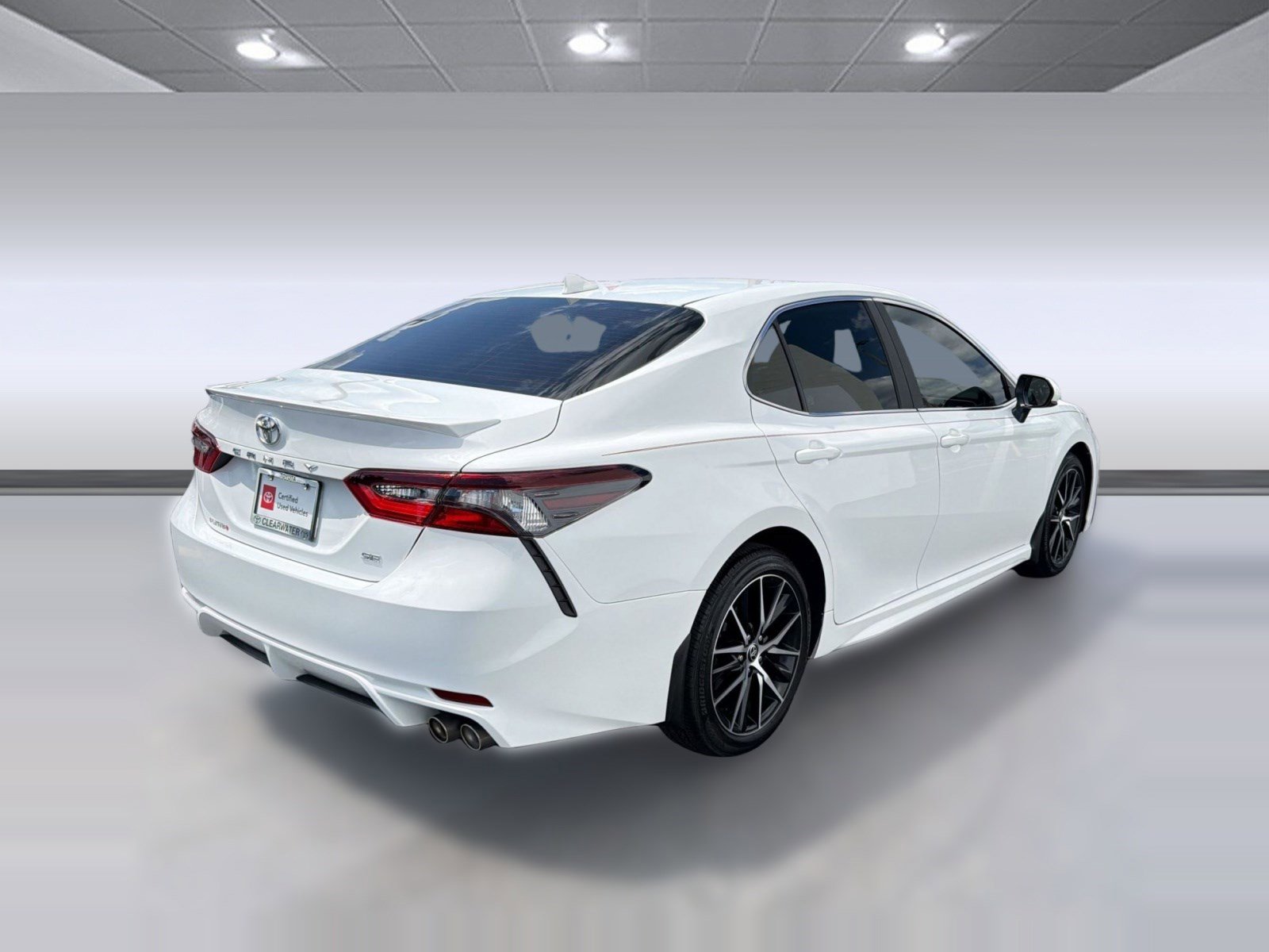 Certified 2021 Toyota Camry SE image 9