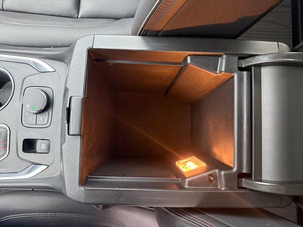 Used 2023 Chevrolet Traverse RS w/ LPO, Floor Liner Package FWD image 43