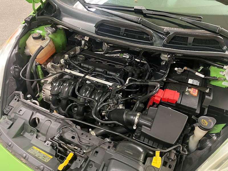 Used 2014 Ford Fiesta Titanium image 16
