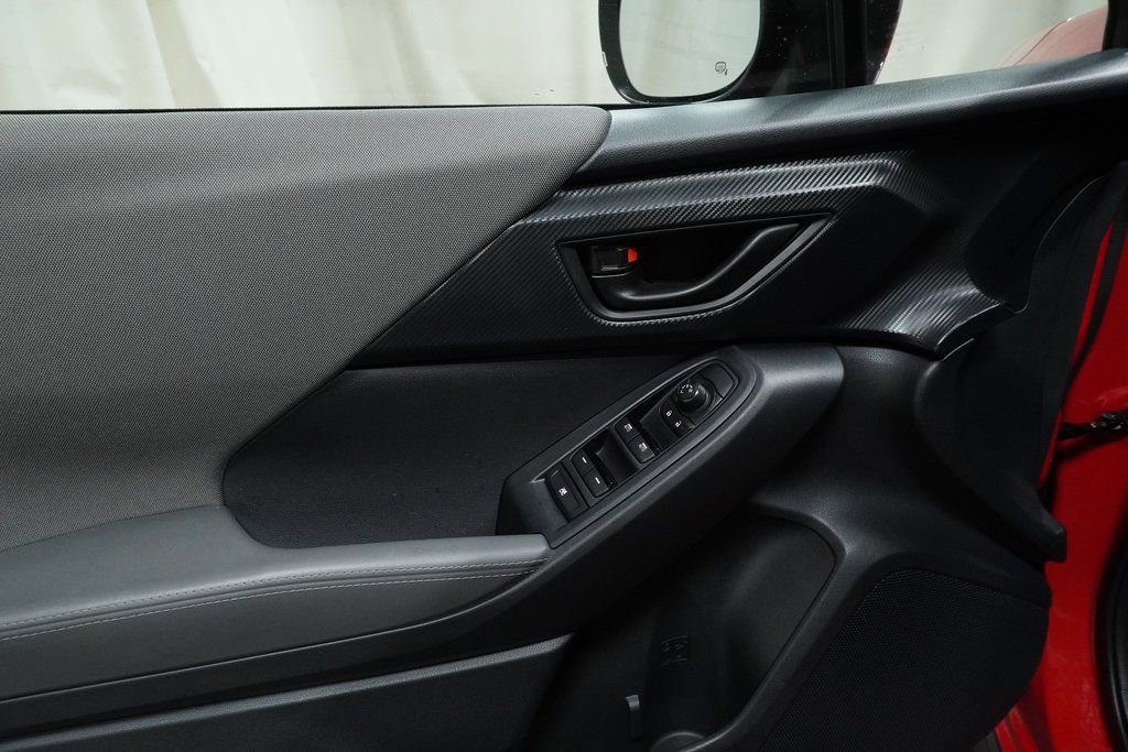 Used 2025 Subaru Crosstrek 2.0i Premium image 21