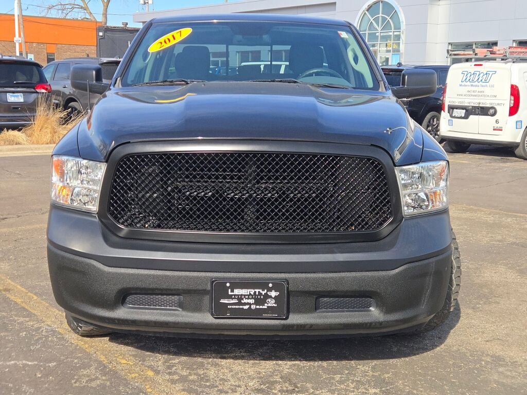 Used 2017 RAM 1500 Classic SLT image 4
