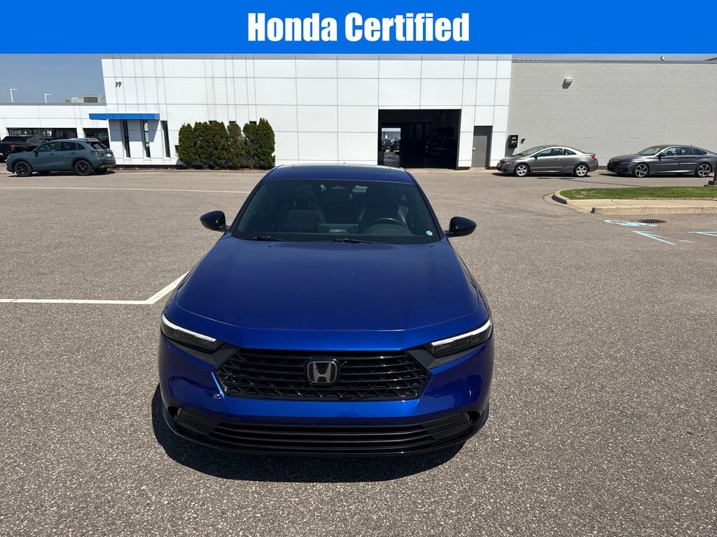 Used 2023 Honda Accord Sport image 3