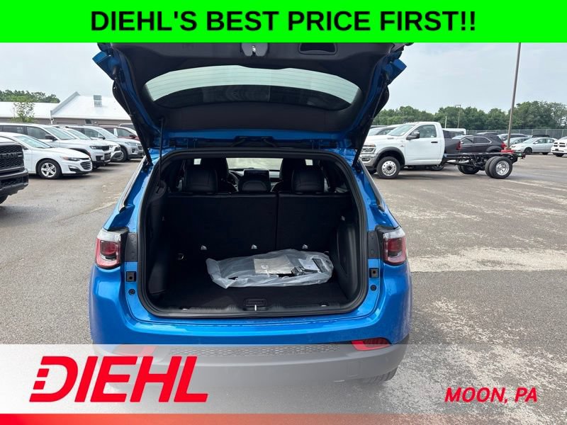 New 2026 Jeep Compass Limited w/ Sun, Sound & Navigation Group AWD/4WD image 9