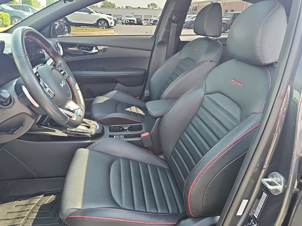 Used 2022 Kia Forte GT w/ GT2 Package FWD image 3